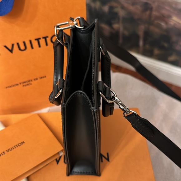 Authentic Louis Vuitton P. Sac Plat Epi Noir - Picture 11 of 17